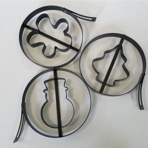 Williams Sonoma Amco Houseworks Nonstick Two Tone Holiday Pancake Molds Set of 3 - Picture 5 of 8